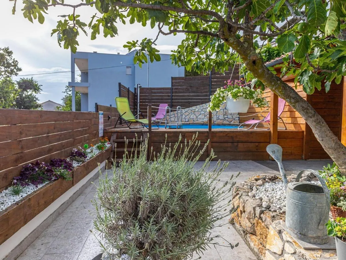 Studio Apartment With Swimming Pool And Sea View ! Dramalj