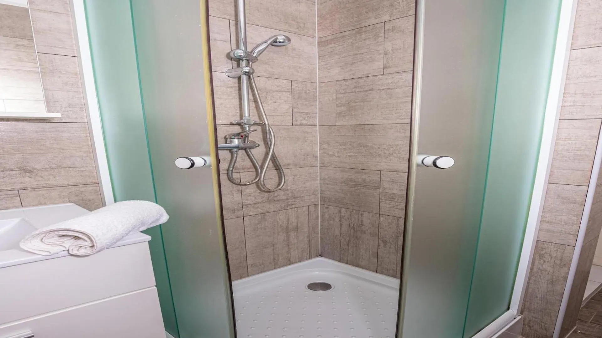 Studio Apartment With Swimming Pool And Sea View ! Dramalj
