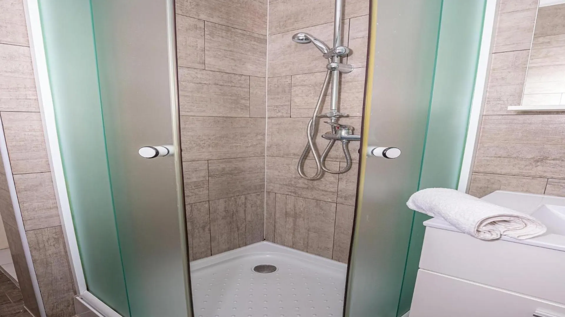 Studio Apartment With Swimming Pool And Sea View ! Dramalj Croatia